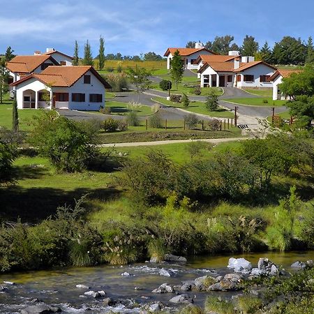 Complejo De Cabanas Llatani Hotell Los Reartes Eksteriør bilde