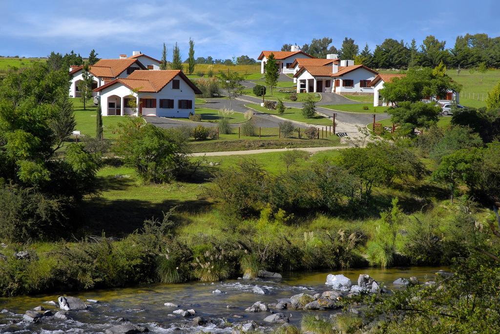 Complejo De Cabanas Llatani Hotell Los Reartes Eksteriør bilde